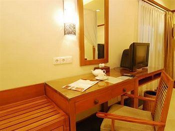Yulia Kuta Hotel 3*