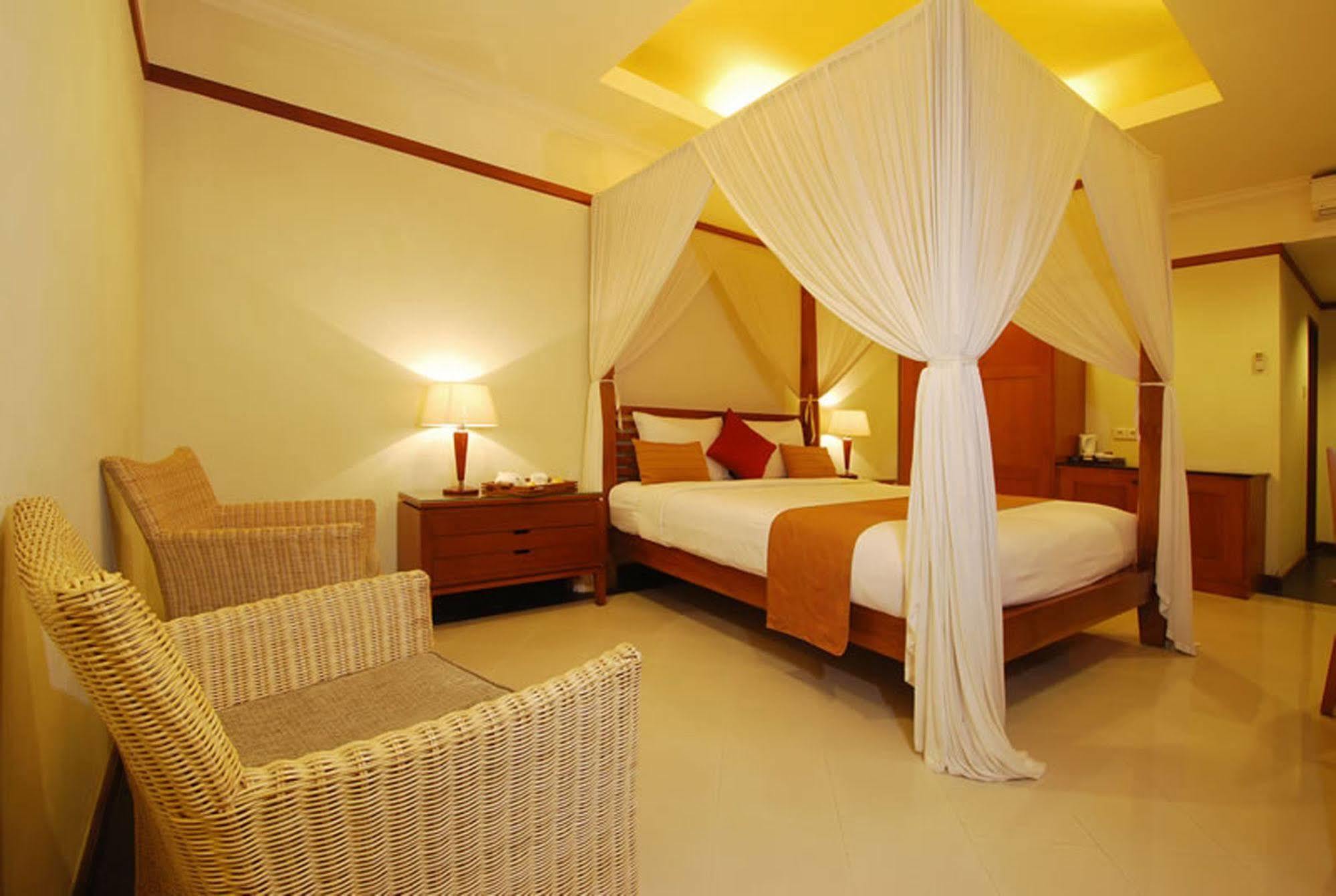 Yulia Kuta Hotel