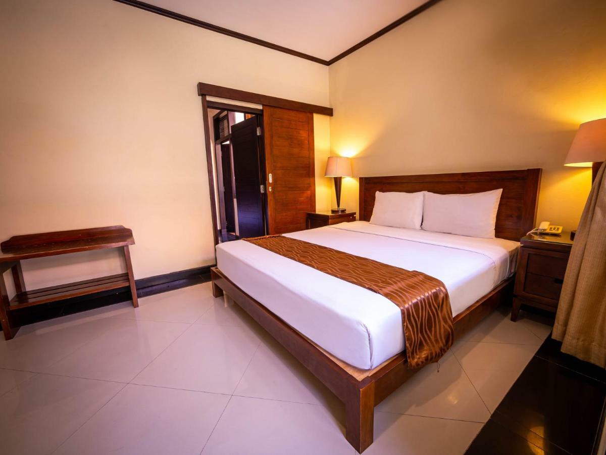 Yulia Kuta Hotel 3*